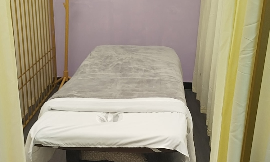 Image 3: Indulge in Solo or Together with 60 & 90‑Min Massage Escapes