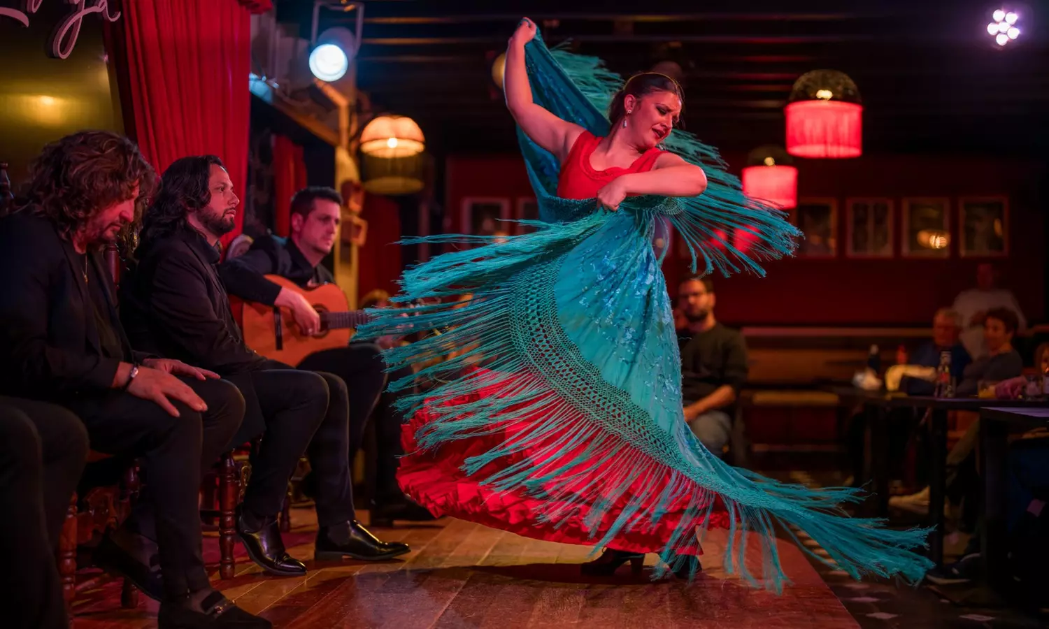 Espectáculo de flamenco con opción a picoteo y bebida para 2 o 4