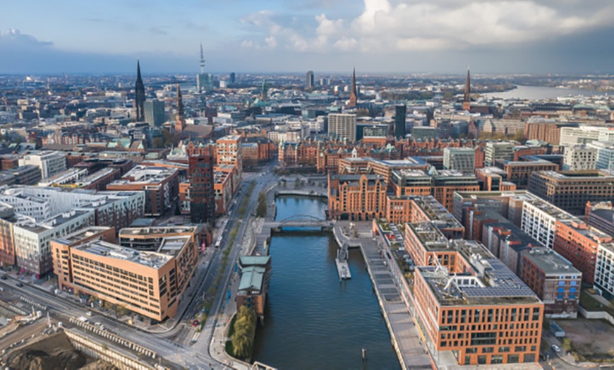 Image 6: Hamburg-Tour – Speicherstadt, Elbphilharmonie & Westfield-Center