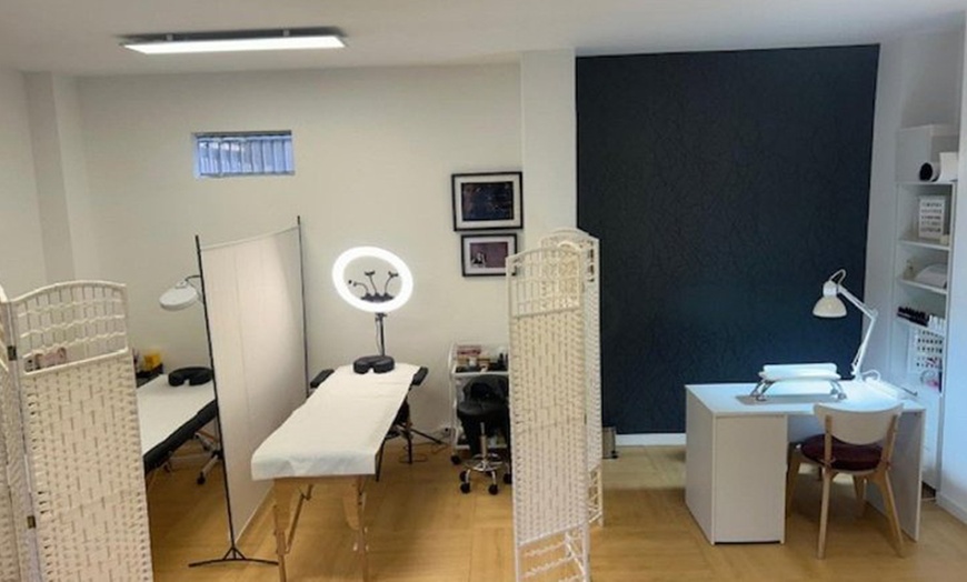 Image 12: Sesión de micropigmentación de labios, ojos, cejas o capilar para 1