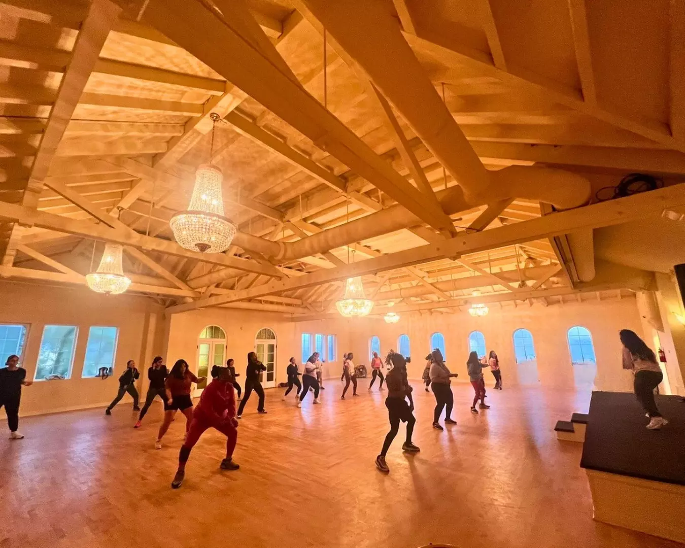 5 or 10 High-Energy Dance Fitness Classes for All Levels