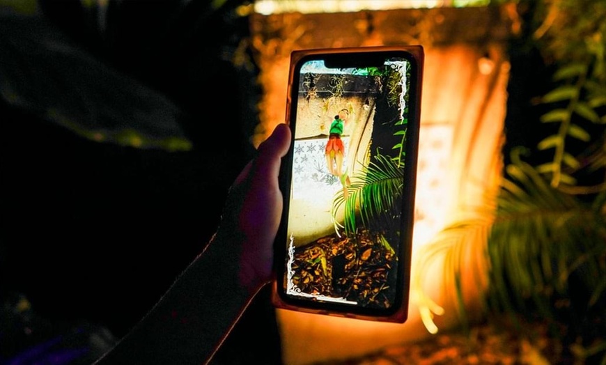 Image 3: Explore Dazzling Light Displays at The Night Garden in Miami