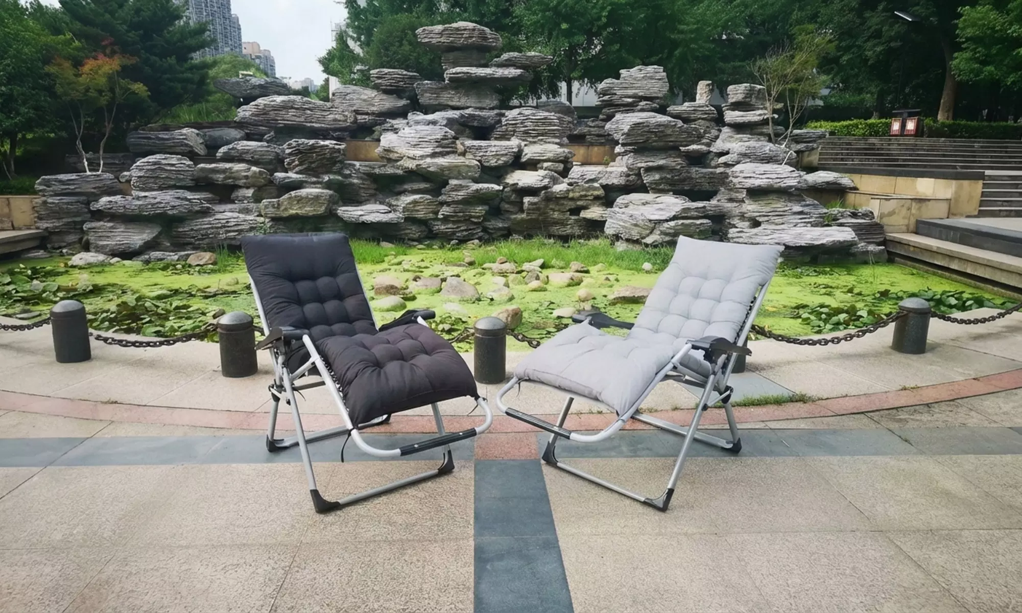 Smart Living Zero Gravity Foldable Reclining Chair