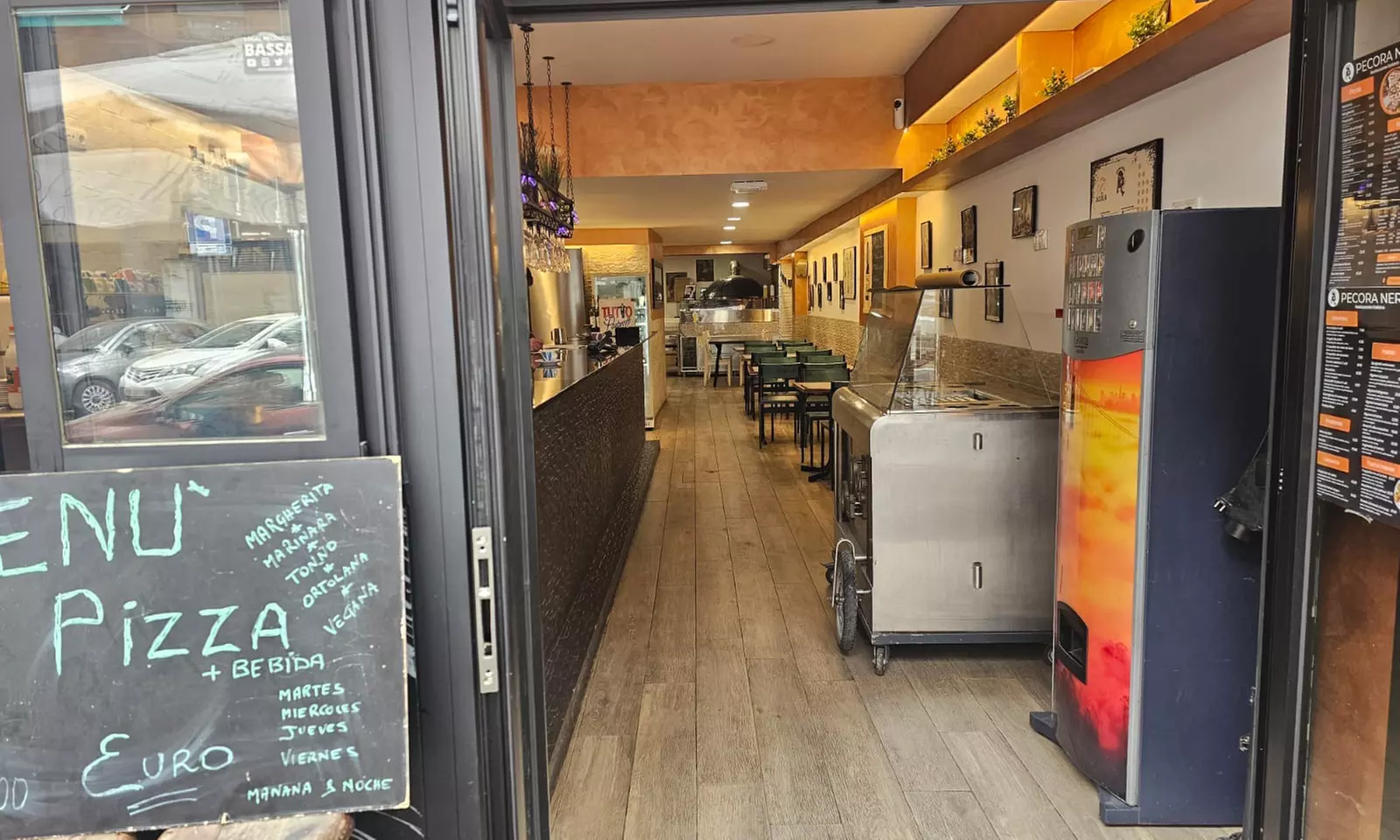 Menú italiano con entrante, postre y bebida para 2 o 4 personas