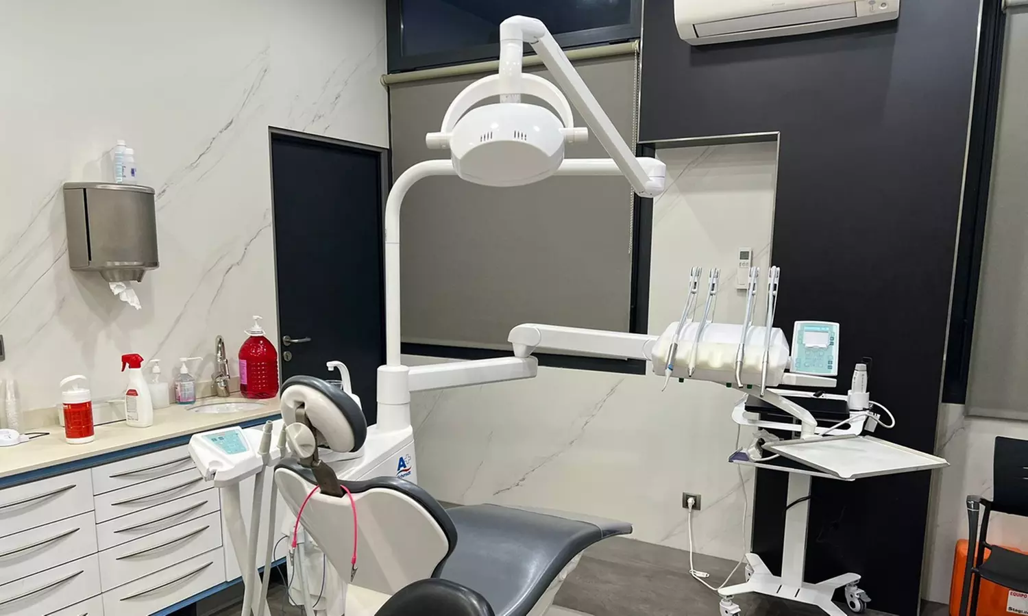 1 o 2 sesiones de limpieza bucal con opción a blanqueamiento