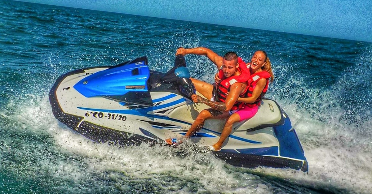 Excursión en moto de agua con acceso a beach club en Valencia