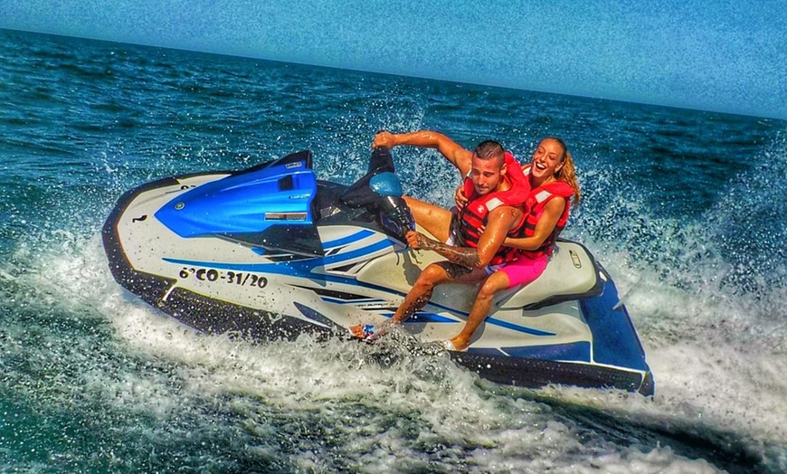 Image 4: Alquiler de moto de agua para 1 o 2 con duración a elegir 