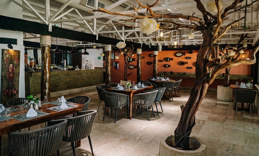 Image 12: ✈ All-Incl. Paradise: 4 Nights at Flamingo Beach Resort Cancún