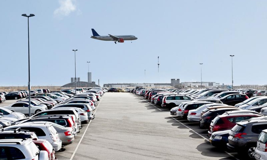 Image 2: Up to 42% Off on Airport Parking at Regal Philly Parking