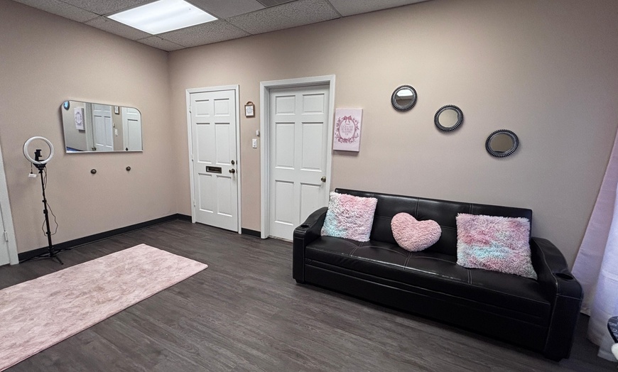 Image 6: Full Body Massage (Also For Couples!) at Pretty in Houston 