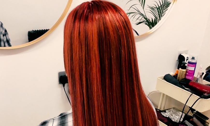 Image 10: Up to 25% Off on Salon - Haircut at GeoGlam