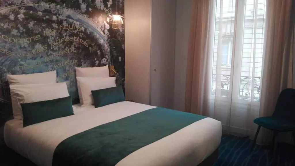 Suresnes : chambre double classique pour 2 pers. avec etit-déjeuner à l'Hôtel Mercure Paris Suresnes Longchamp - Primary Image