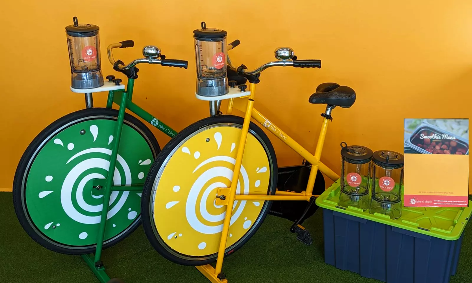 Bike n’ Blend Tandem Smoothie Bike Hire: Interactive Event Fun