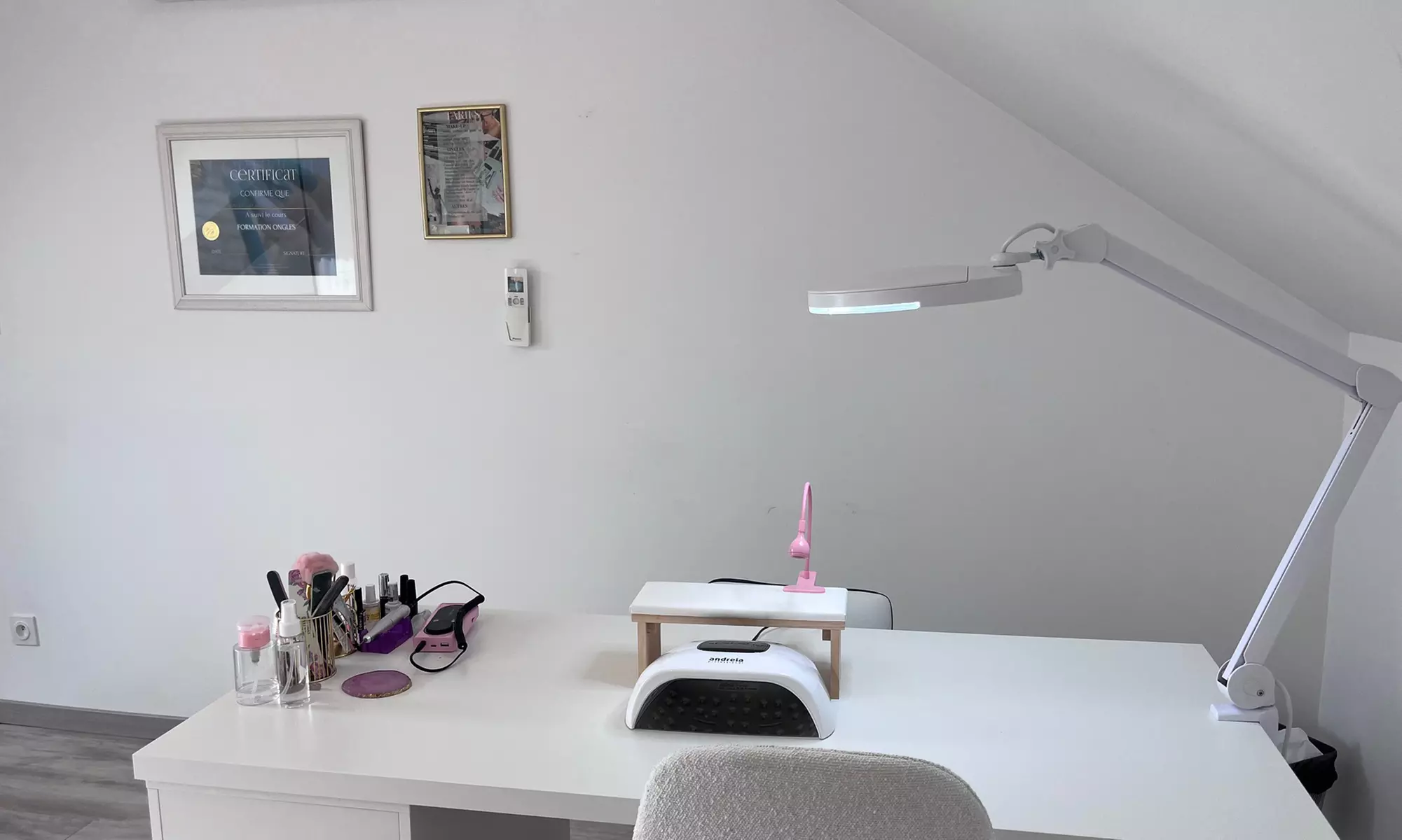 Ongles sublimés à Nantes : beauté des mains / pieds et semi-permanent