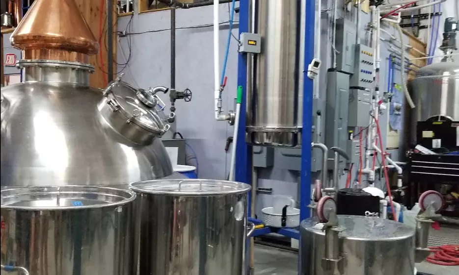 Distillery Tour with Take Home Whiskey Glasses & Naked Mixers Bottle