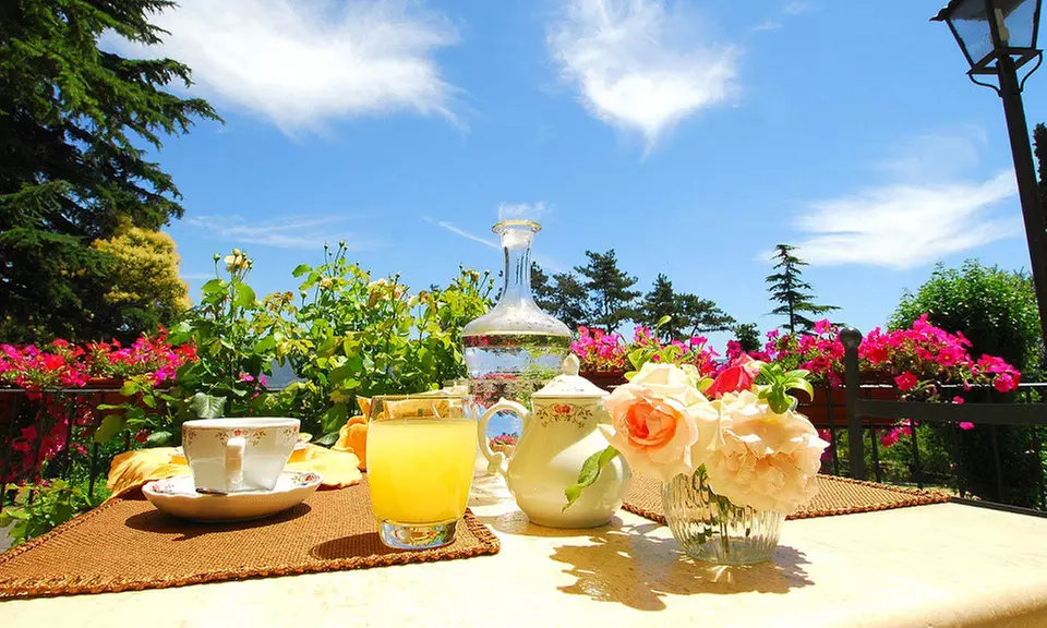 Todi, Perugia: soggiorno in camera Superior con colazione e cena