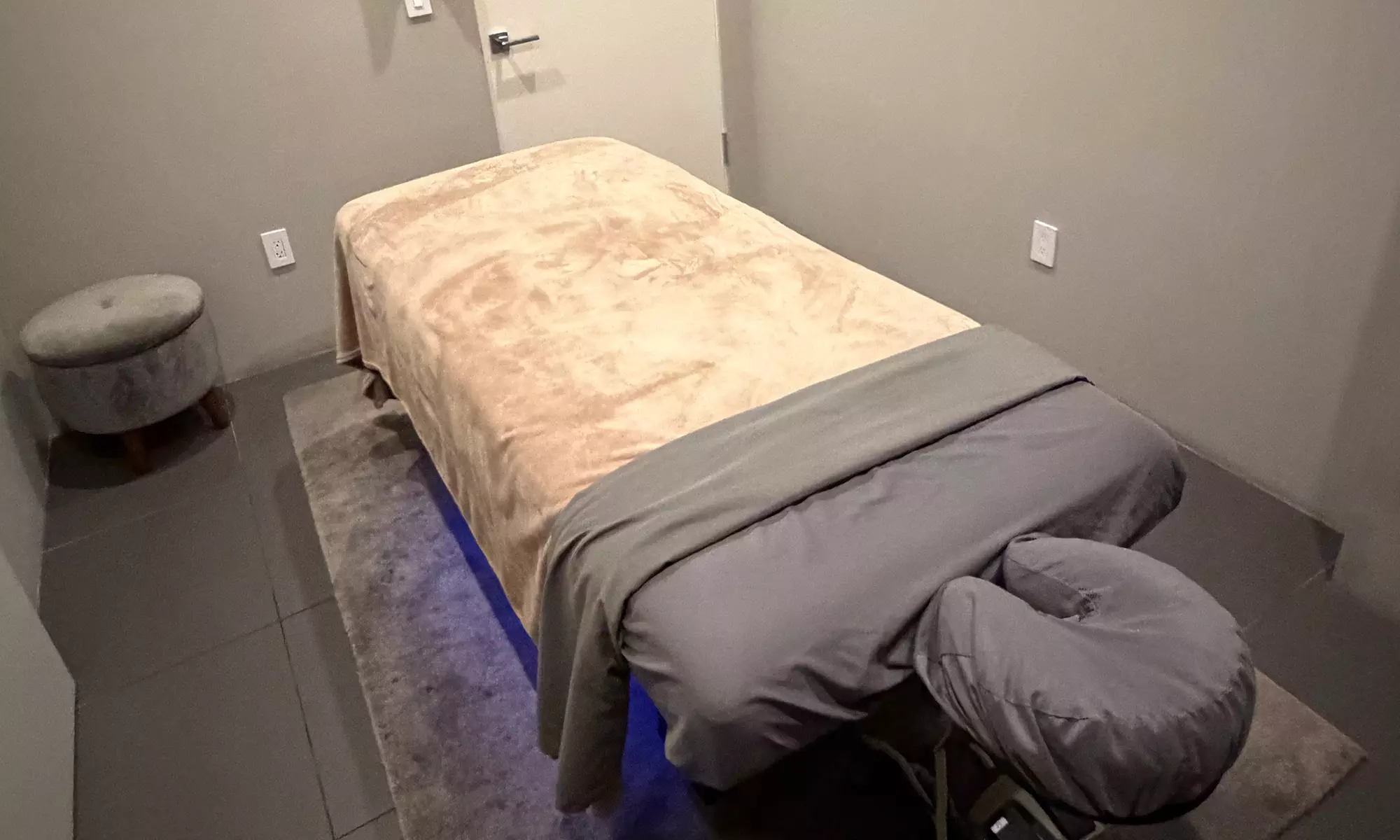 60 or 90-Min Massage- Choice of: Deep Tissue, Swedish / Sports Massage