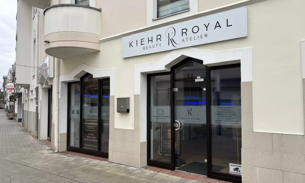 Aquarell-, Velvet- oder 3D-Lips oder PMU für Augenbrauen für 1 Person