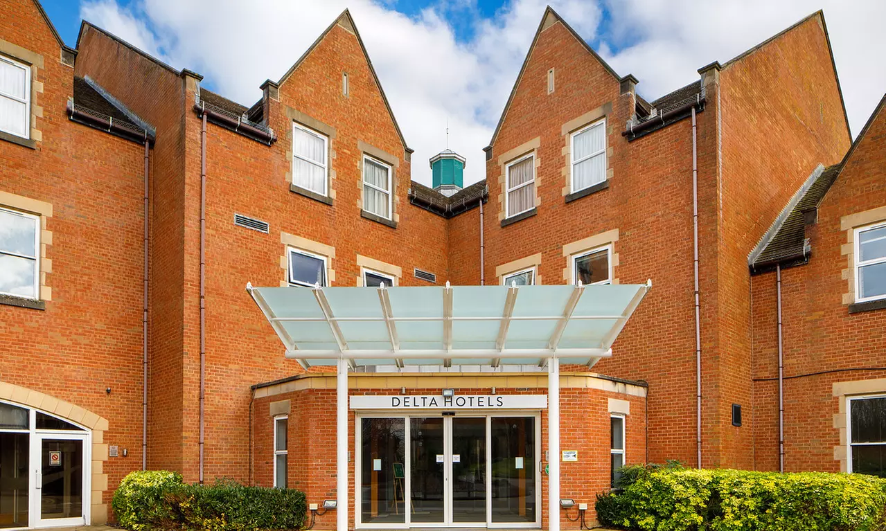 Choice of Spa Day with Treatments, Lunch & Prosecco