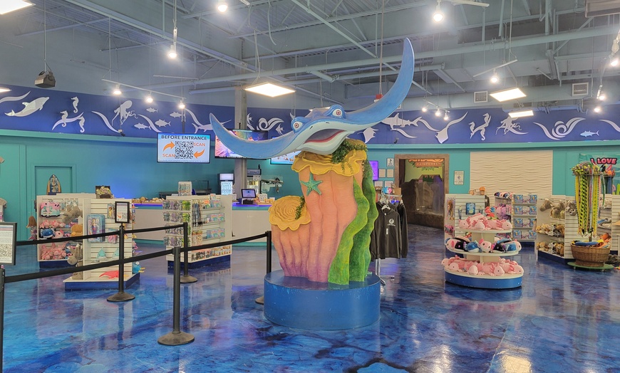 Image 3: Passes to One World Interactive Aquarium in Las Vegas, NV