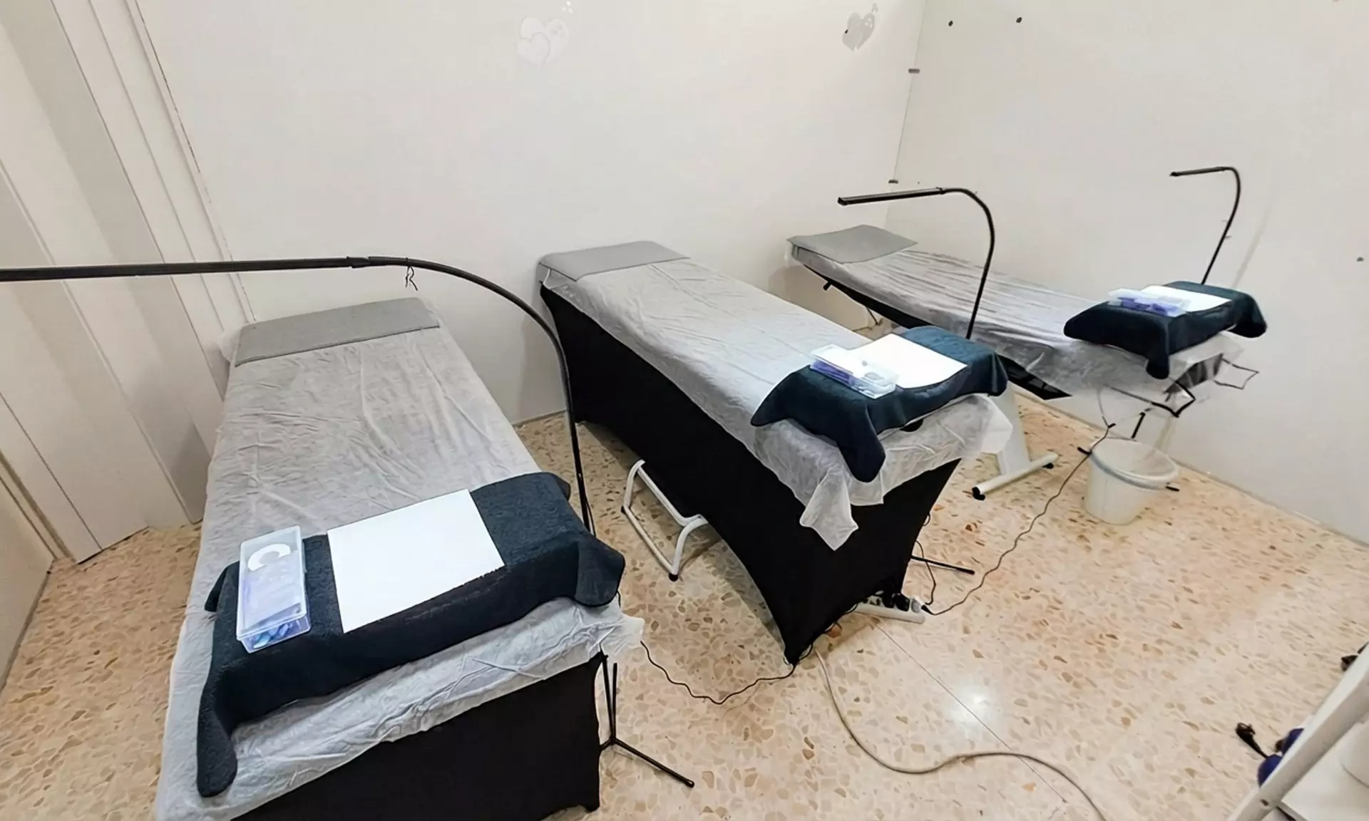 Limpieza básica o profunda con opción a hidrolimpieza facial para 1