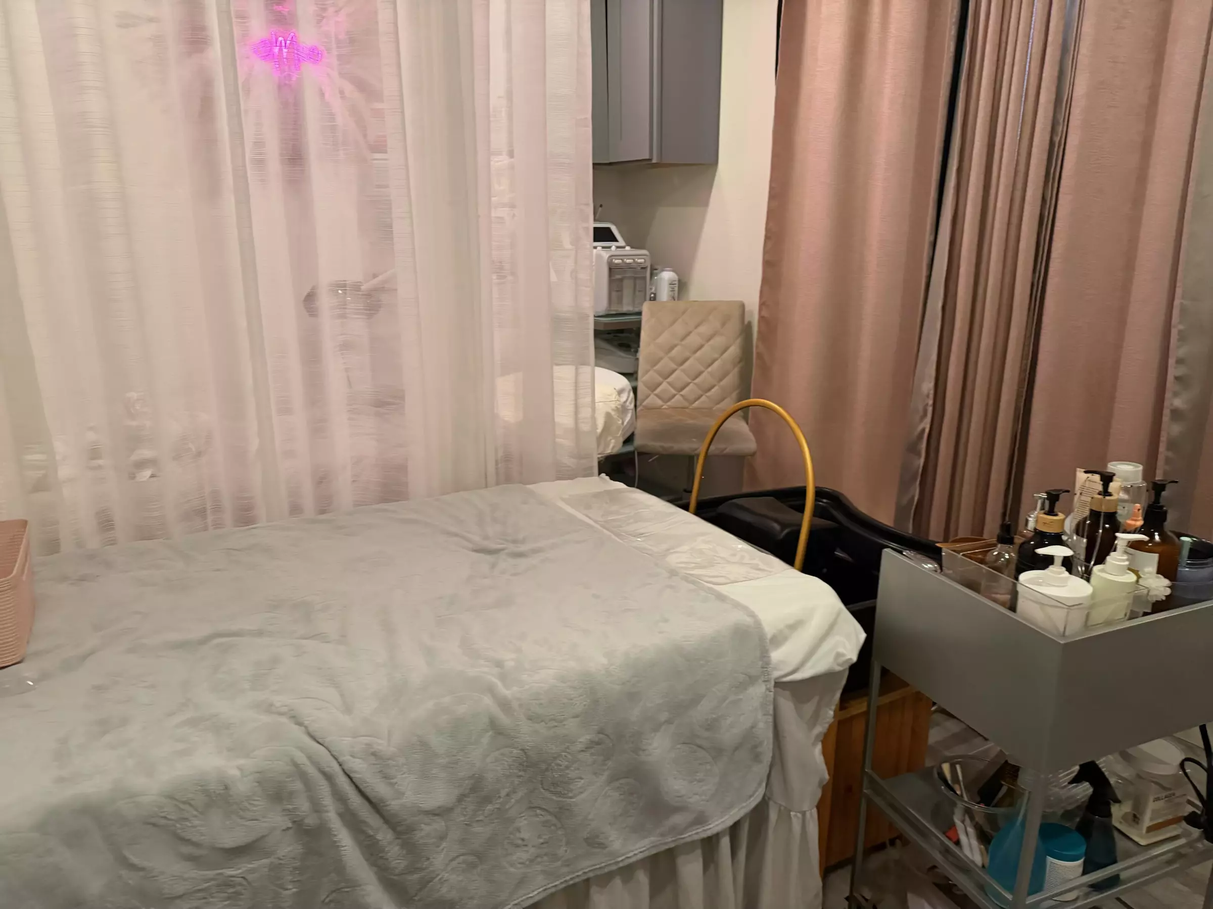 Couples 60-Min Detox Scalp Treatment, 30 Min Scalp Treatment & More