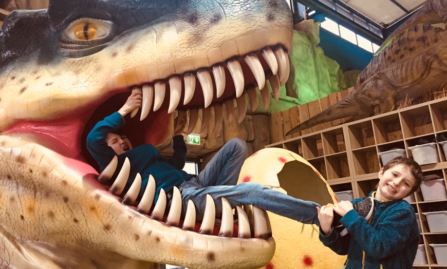 Image 1: Tageskarte für Dino Adventure Park in Weiterstadt