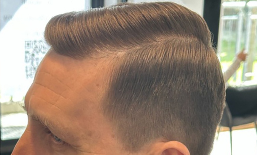 Image 2: Wybrane usługi barberskie i fryzjerskie dla mężczyzn