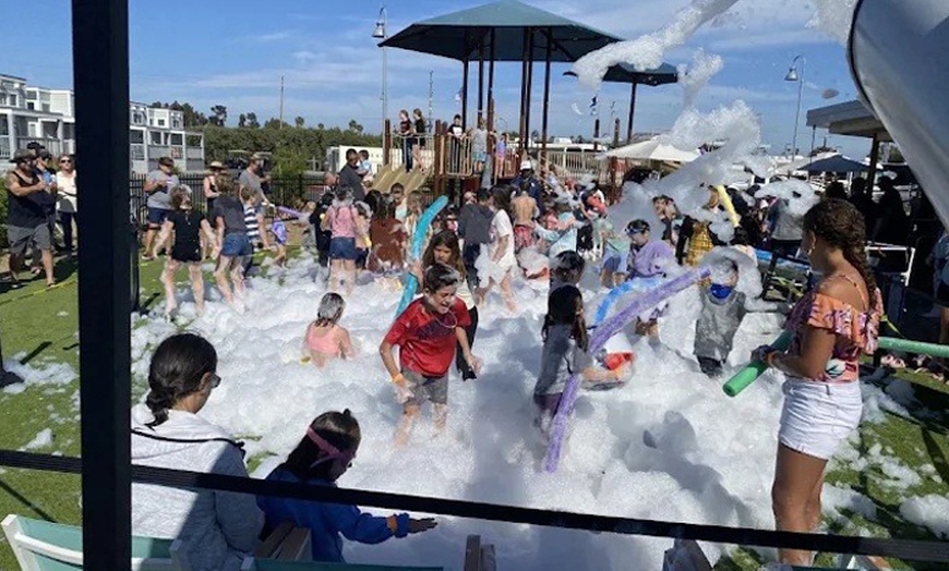 Image 9: Backyard and Glow Foam Parties