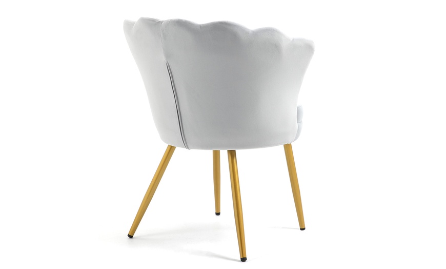 Image 15: Fluwelen schelp fauteuil