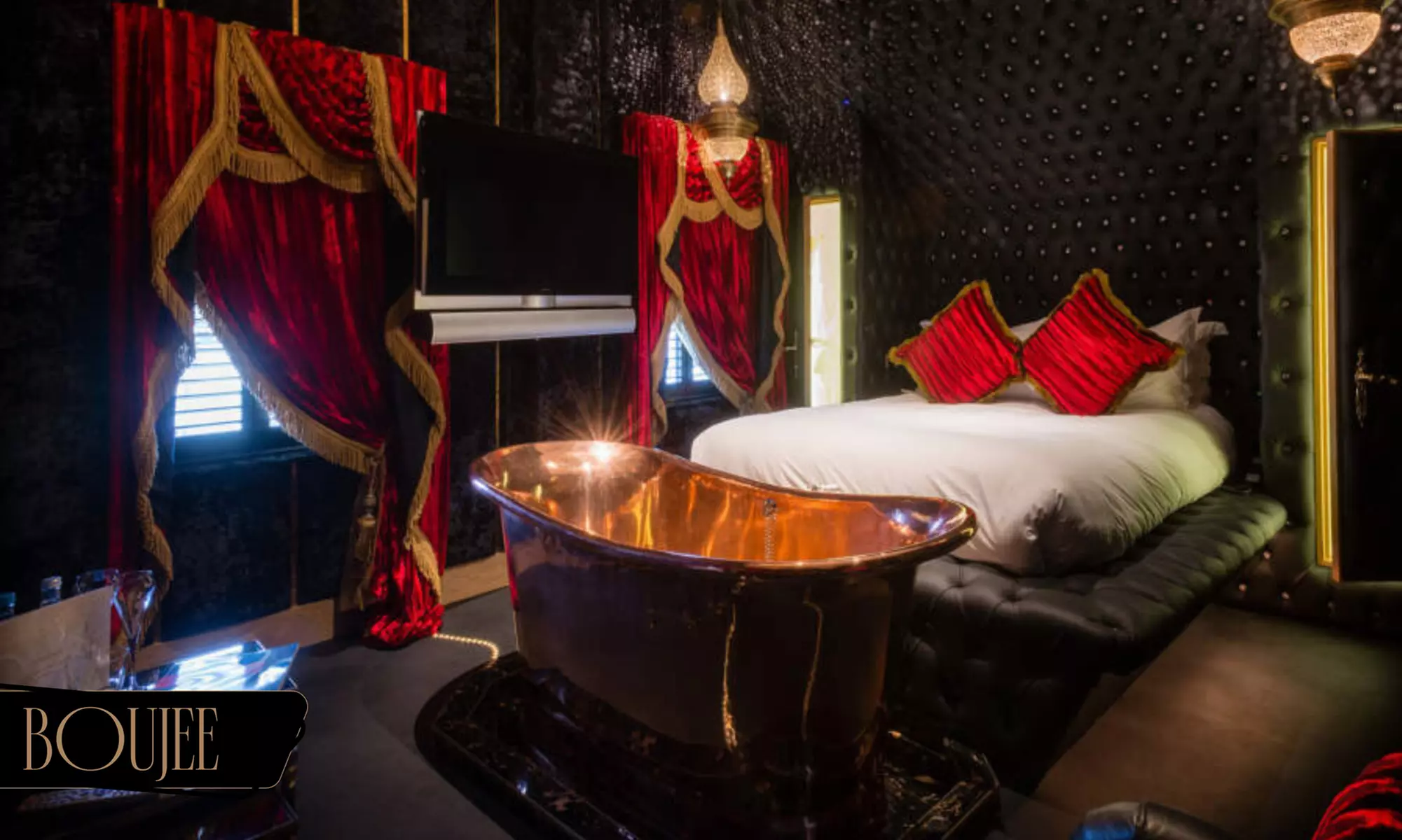 Beaconsfield or Stadhampton: 5* Luxurious Hotel Break with Breakfast