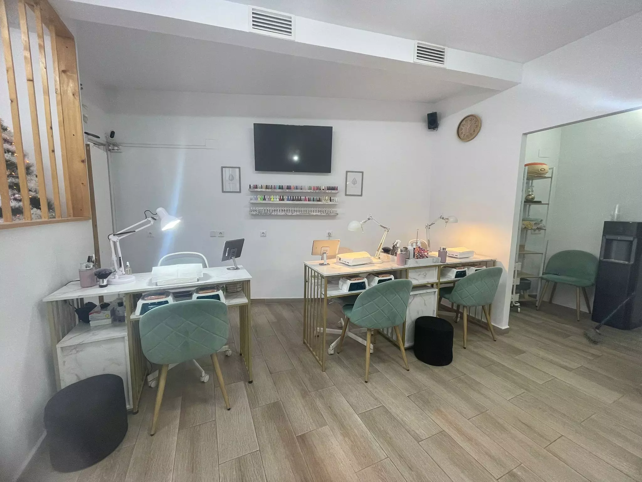 Hollywood peeling con mascarilla de carbón activo y láser