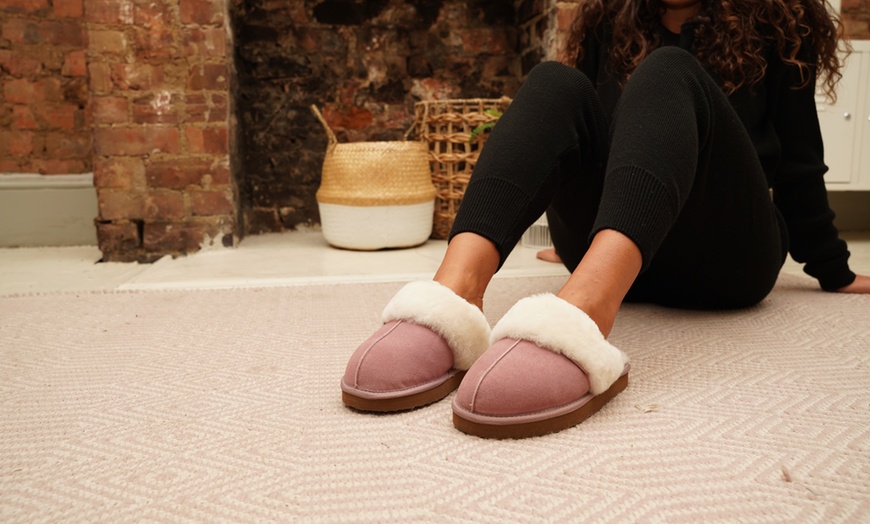 Image 4: Redfoot Ladies Sheepskin Slippers