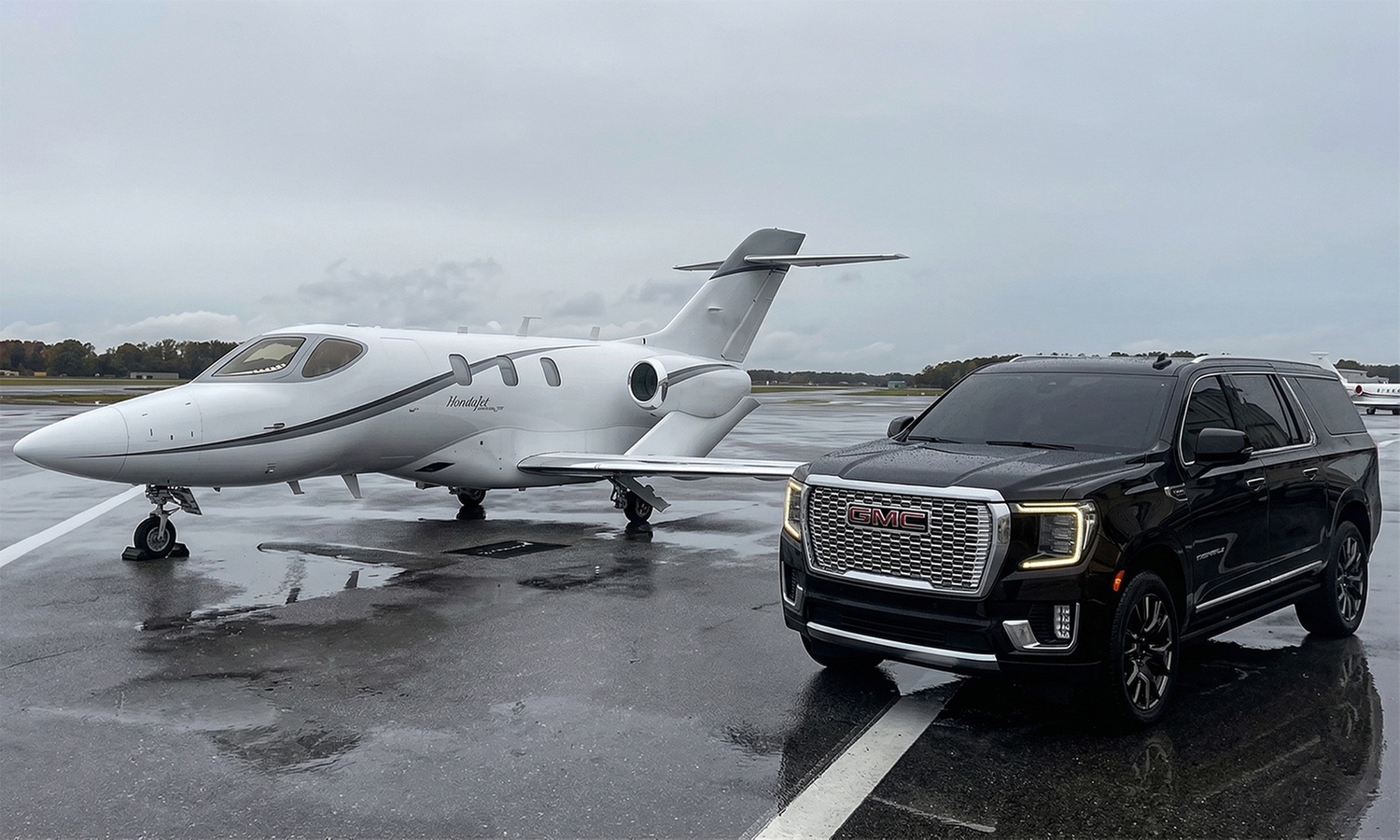 Luxury SUV Airport Transfer Boston Logan – Skip Surge Pricing