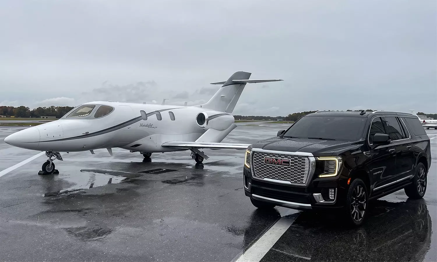 Luxury SUV Airport Transfer Boston Logan – Skip Surge Pricing