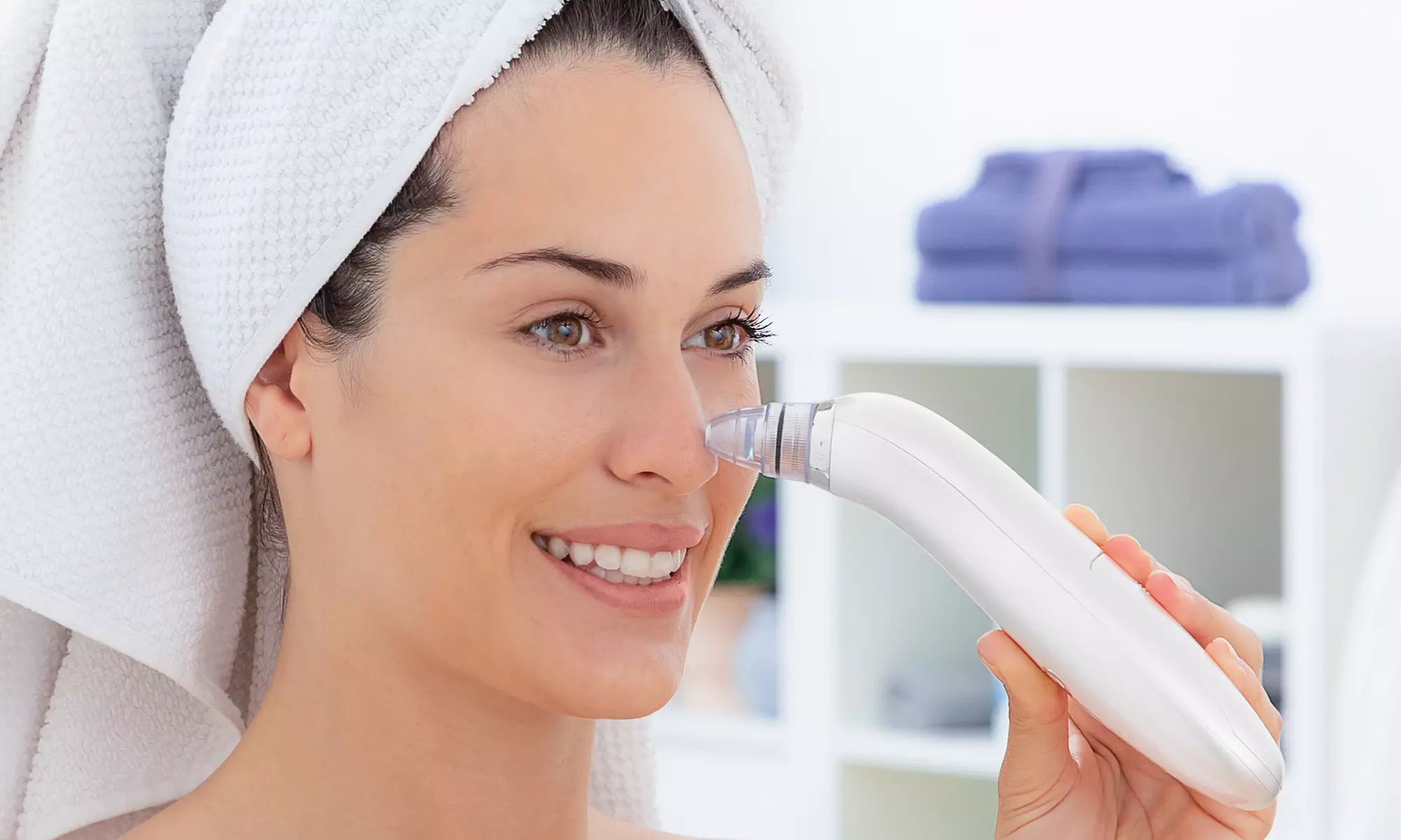 Limpiador facial eléctrico de puntos negros Pore-off o Purevac de Innovagoods - Primary Image