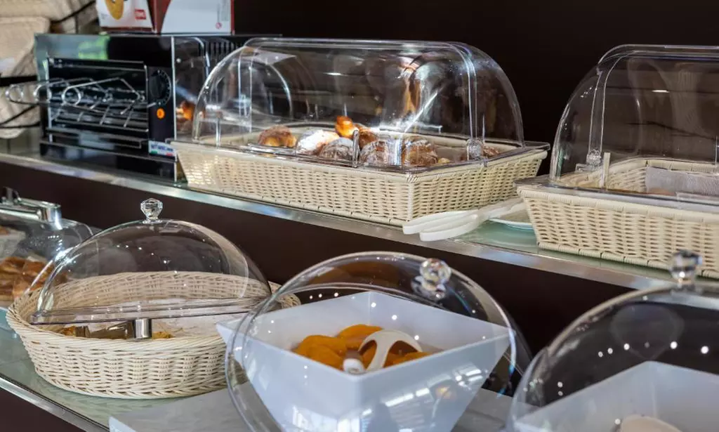 Spello: 1 o 2 notti in matrimoniale Standard con colazione, Spa e cena