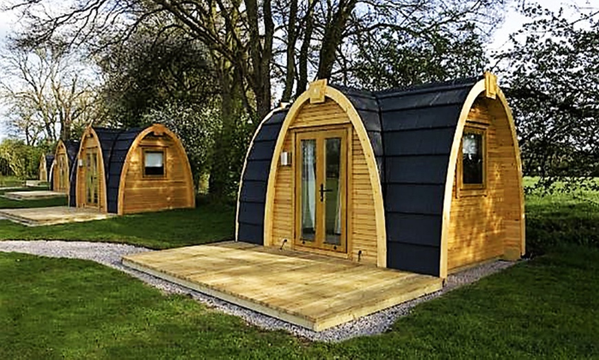 Image 4: Warwickshire: 3 or 4 Nights of Glamping