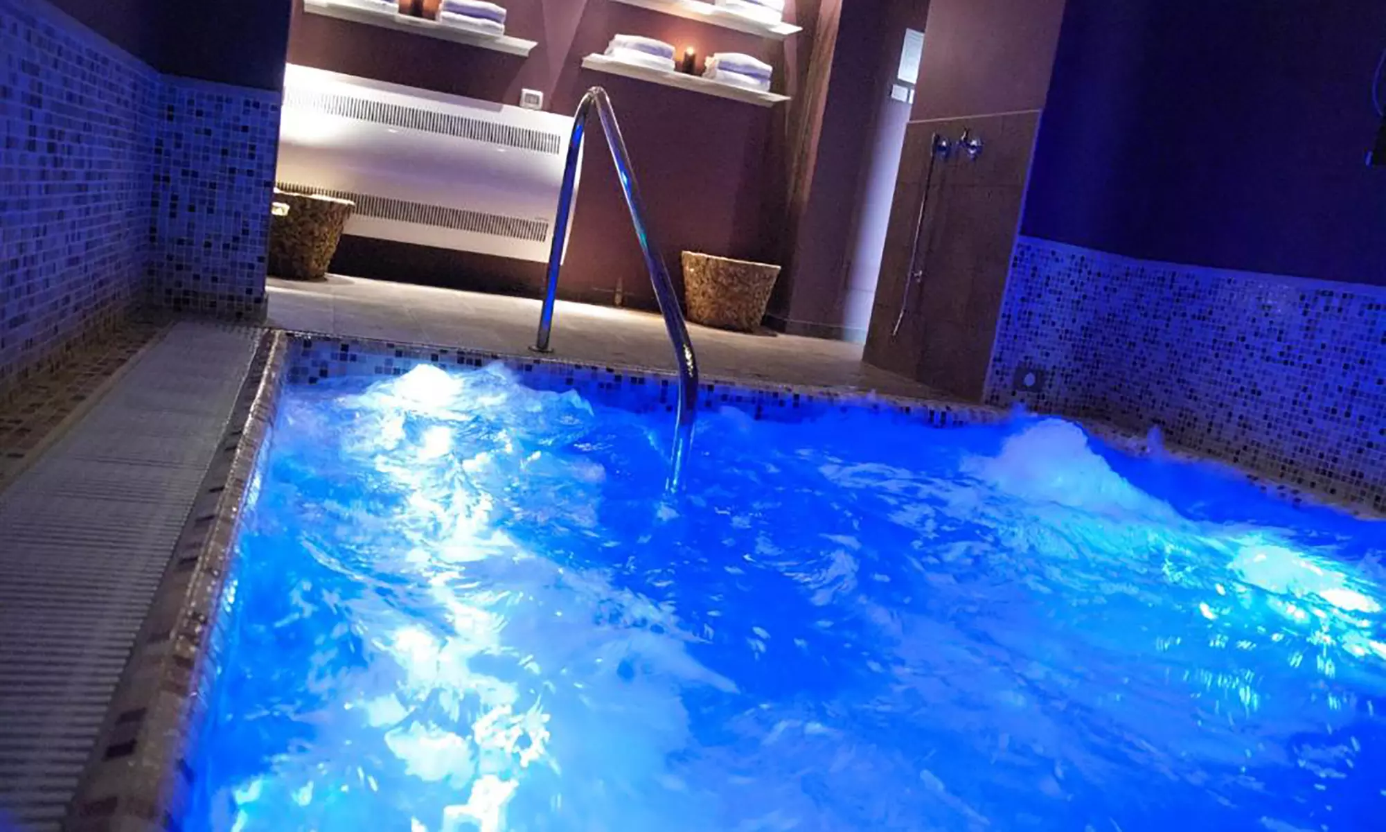 Rimini 4*: soggiorno con colazione, idromassaggio, cena o massaggio