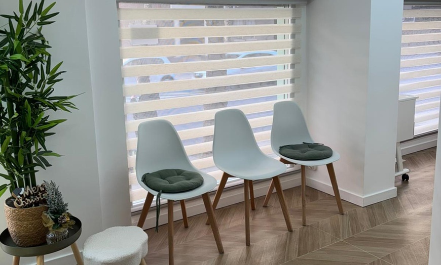 Image 2: Hidratación de labios con dermapen y mascarilla labial