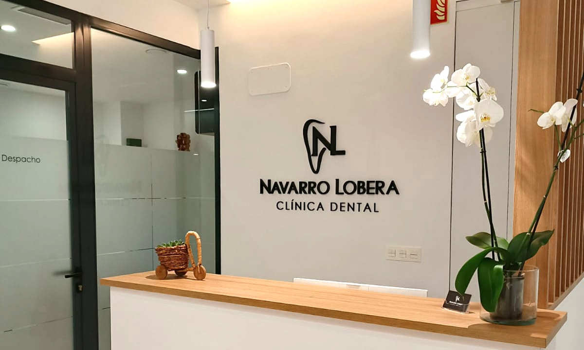 Limpieza con ultrasonidos, pulido de manchas y fluorización