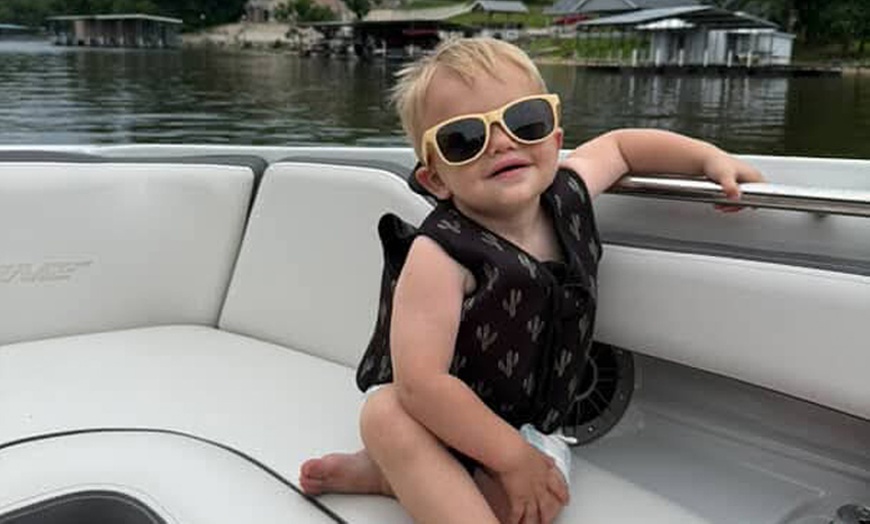 Image 8: Explore with a 2-Hour Private Boat Tour for Up to 8 People