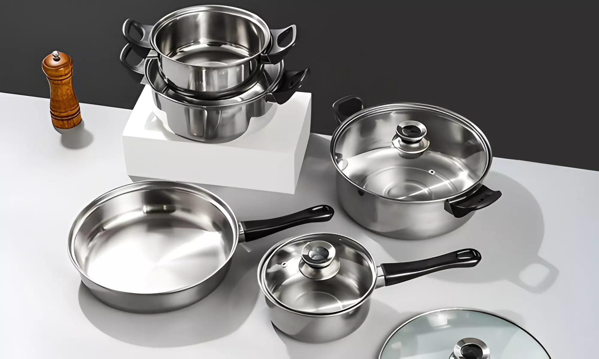 Set de 12 pièces en acier inoxydable avec couvercles en verre