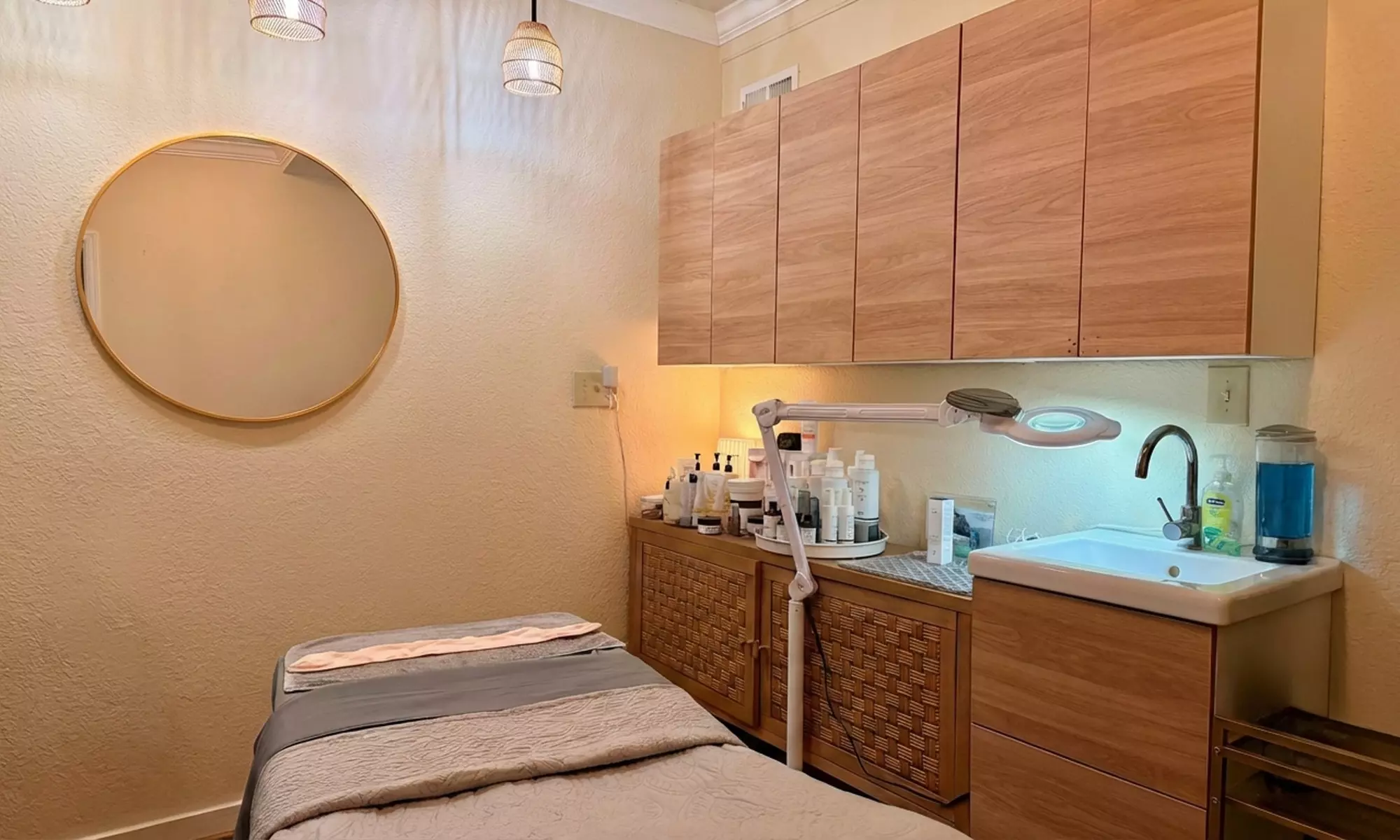 Express Microdermabrasion & Mask w/w/o Extractions + Enzyme Treatment