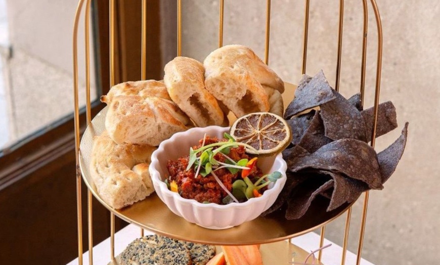 Image 17: Tardeo Superchulo para 2 o 4 personas con bebida y picoteo saludable