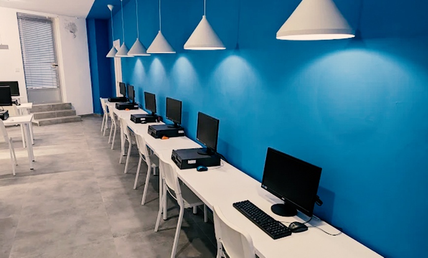 Image 3: Curso teórico intensivo plus online con tutoría y acceso AEOL Basic