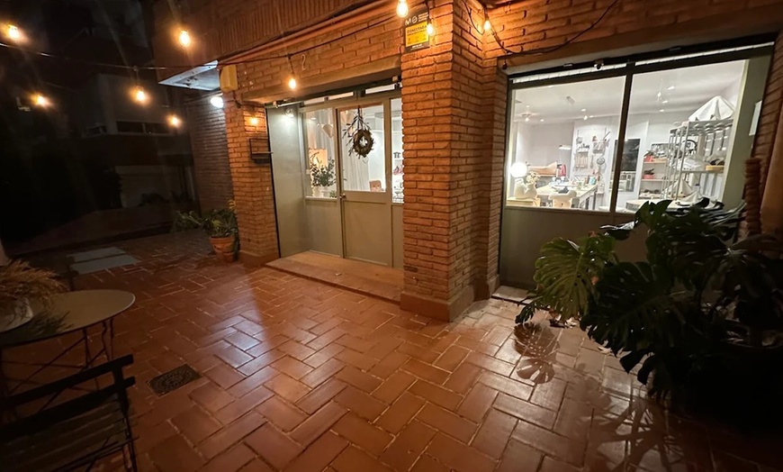 Image 13: Taller creativo de cerámica y vino Wine & Clay para 1 o 2 personas