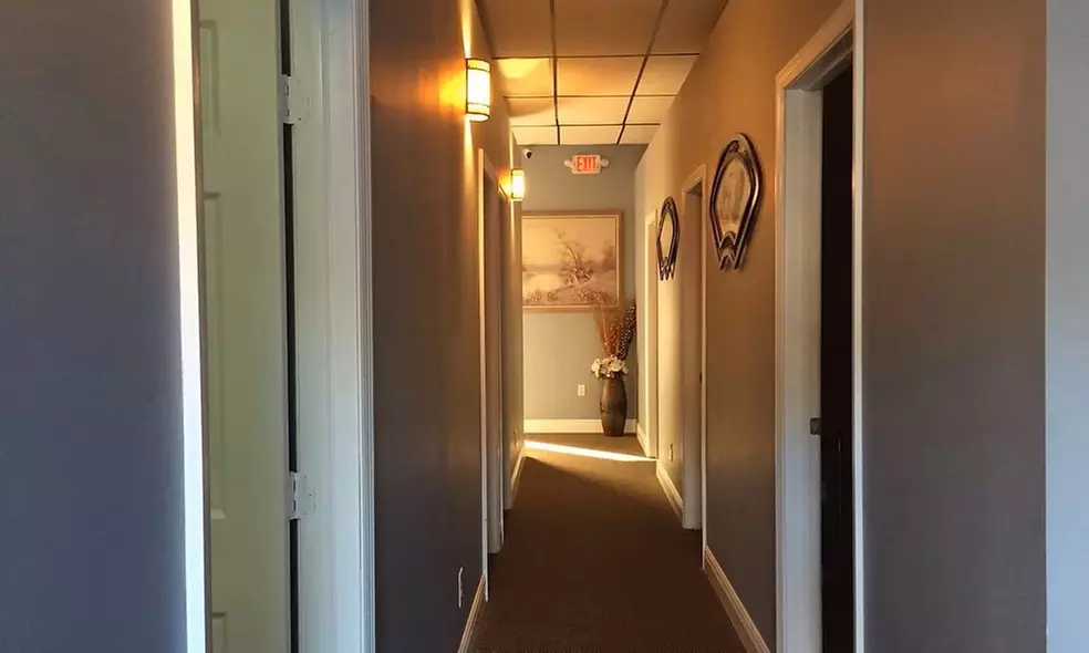 60, 90, or 120- Minutes Hydrotherapy Scalp and Body Massage Experience