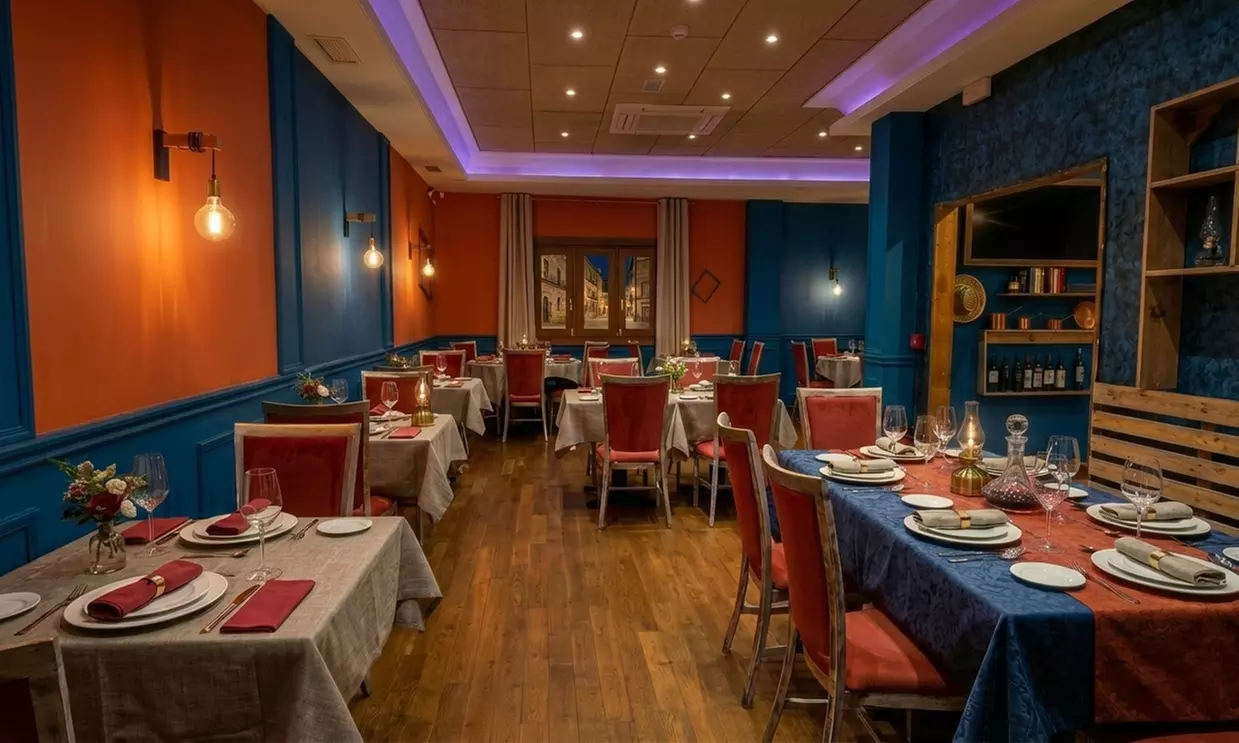 Menú Fusión con entrante, principal, postre y bebida