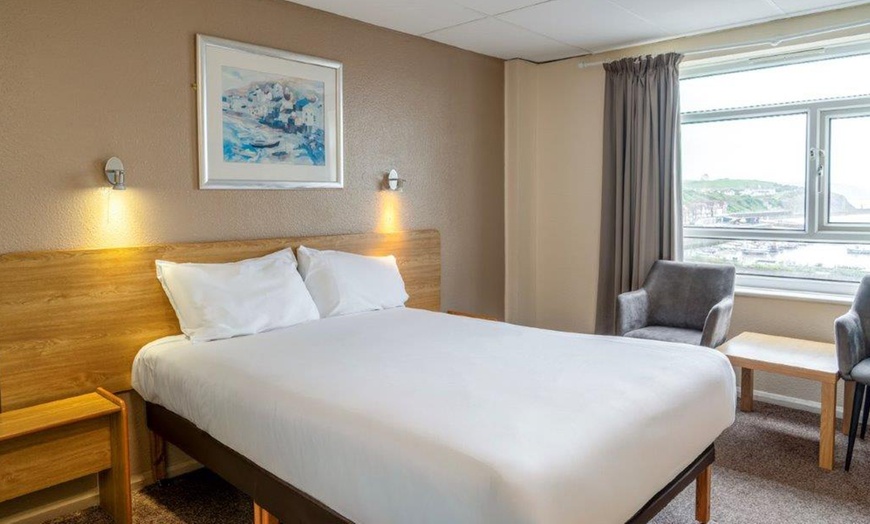 Image 6: Kent: Standard Double or Twin Room with Breakfast and Leisure Access